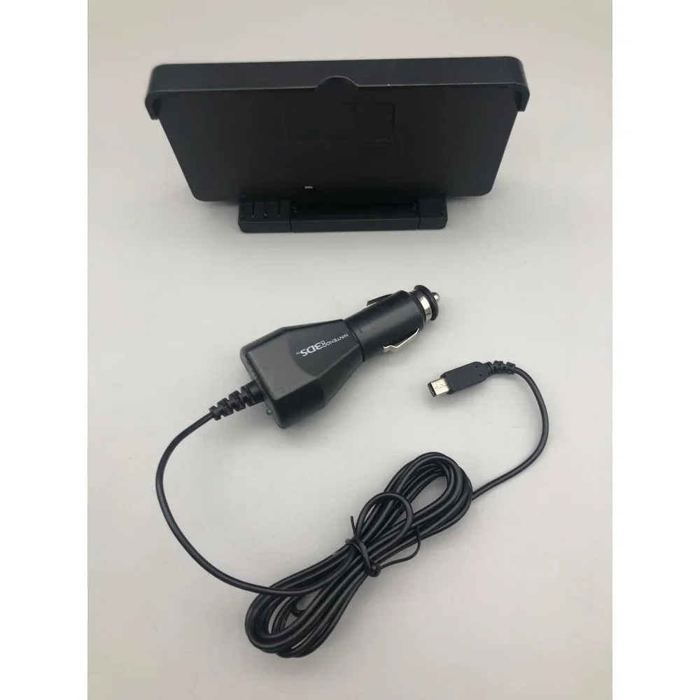 Nintendo 3DS Charging Cradle Dock Model CT3-007 with Car charger adapter